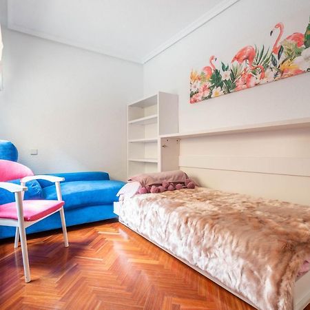 Bonita Habitacion Con Balcon Villaviciosa de Odón Kültér fotó