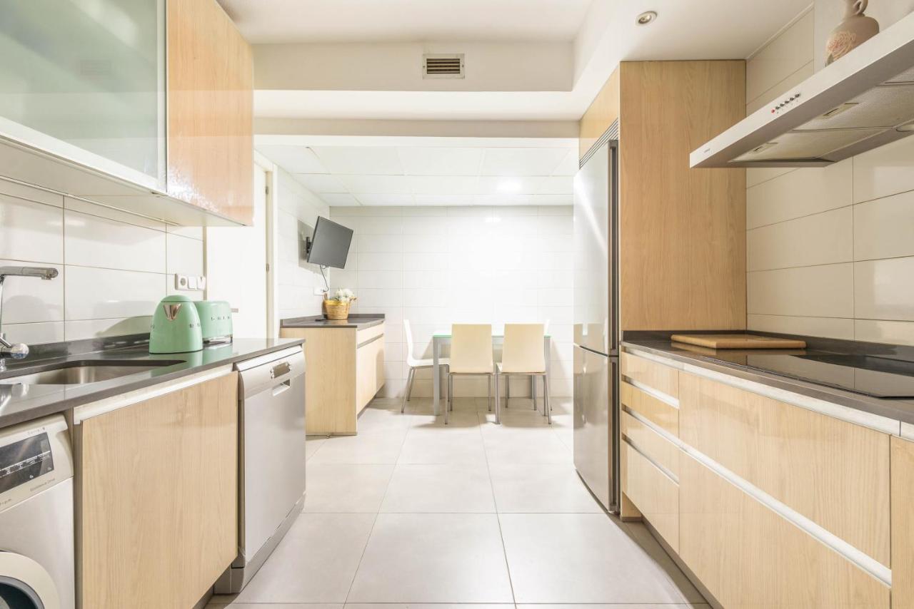 Bonita Habitacion Con Balcon Villaviciosa de Odón Kültér fotó